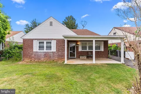 659 Waring St, Philadelphia, PA 19116