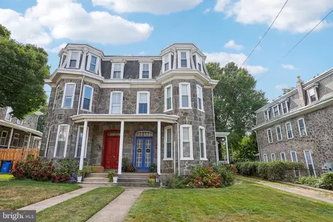 134 Sumac St, Philadelphia, PA 19128