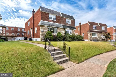 3010 Vista St, Philadelphia, PA 19152