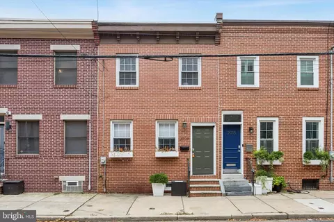 2016 Montrose St, Philadelphia, PA 19146