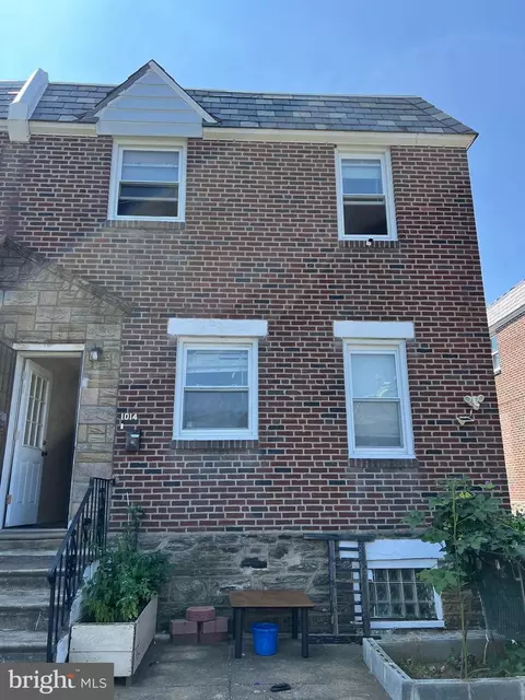 1014 Fanshawe St, Philadelphia, PA 19111
