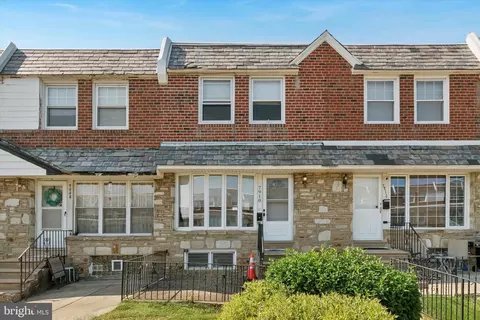 7910 Leonard St, Philadelphia, PA 19152