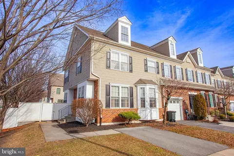 2109 Trevi Ct, Philadelphia, PA 19145