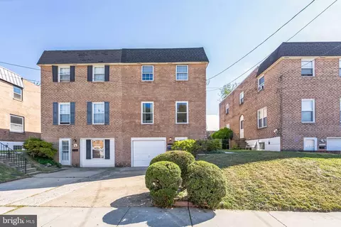 2813 Walnut Hill St #B, Philadelphia, PA 19152