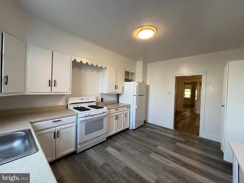 2103 S 21st St, Philadelphia, PA 19145