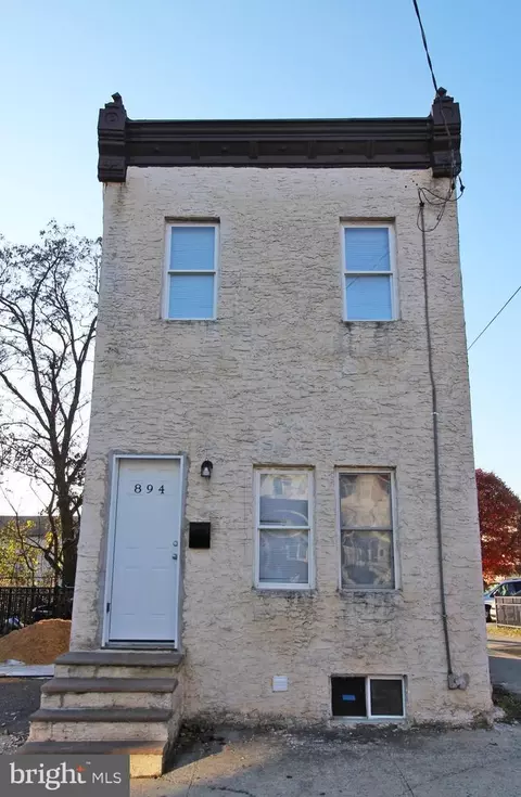 894 N 46th St, Philadelphia, PA 19139