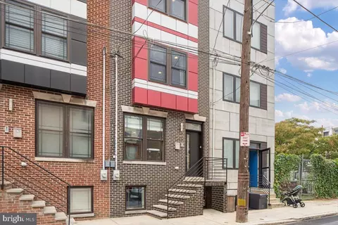 2012 E Hazzard St, Philadelphia, PA 19125