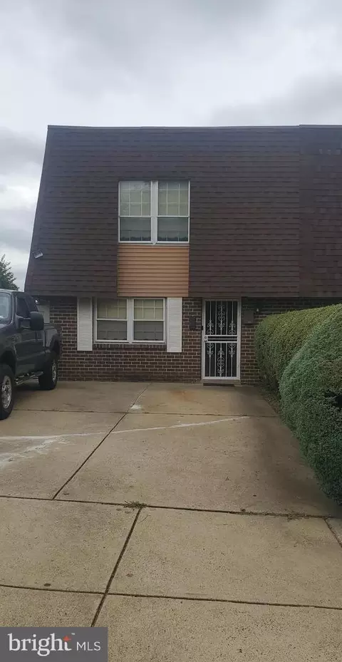 2101 President St, Philadelphia, PA 19115