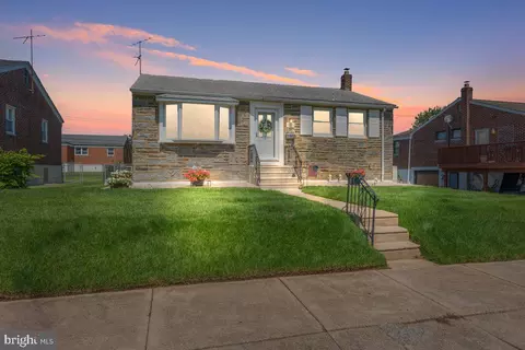 7818 Brocklehurst St, Philadelphia, PA 19152