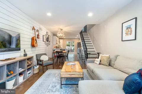 925 Cross St, Philadelphia, PA 19147