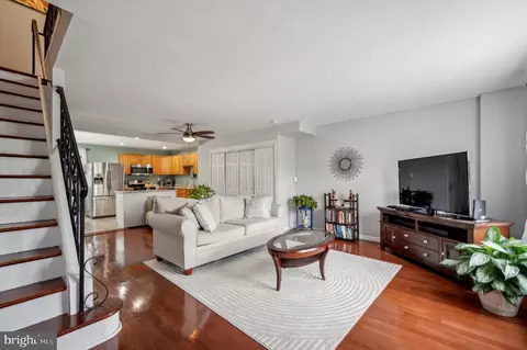 7854 Venus Pl, Philadelphia, PA 19153