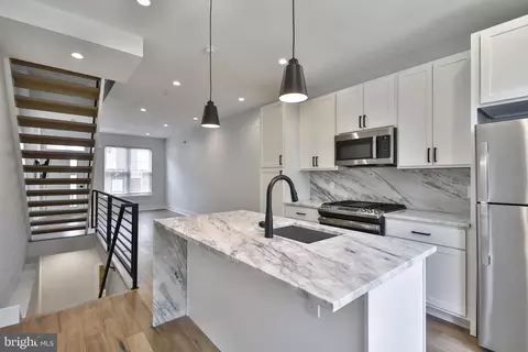 2011 S Garnet St, Philadelphia, PA 19145