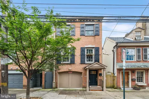 230 Christian St, Philadelphia, PA 19147