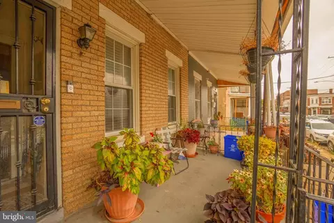 5715 Race St, Philadelphia, PA 19139