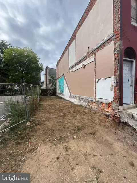 2352 Turner St, Philadelphia, PA 19121