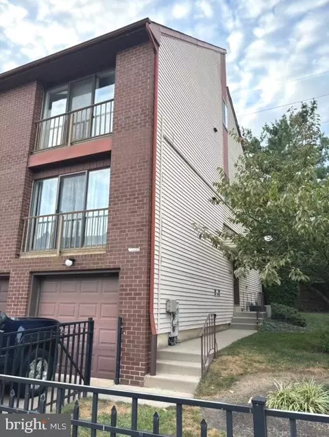 9538 James St #A, Philadelphia, PA 19114