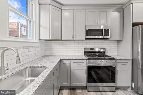 910 Marcella St, Philadelphia, PA 19124