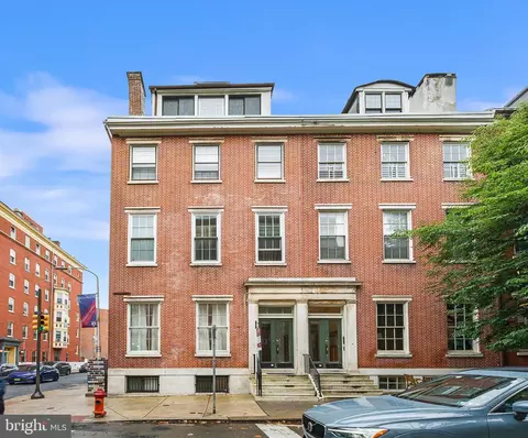 900 Pine St #1F, Philadelphia, PA 19107
