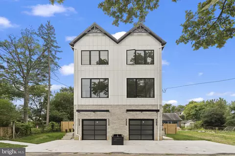 625 Crestview Rd, Philadelphia, PA 19128