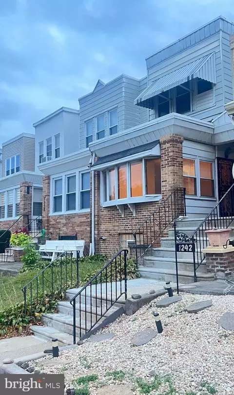 1240 N 64th St, Philadelphia, PA 19151
