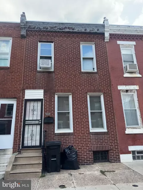 1842 E Lippincott St, Philadelphia, PA 19134