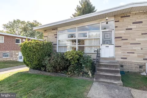 1134 Bingham St, Philadelphia, PA 19115