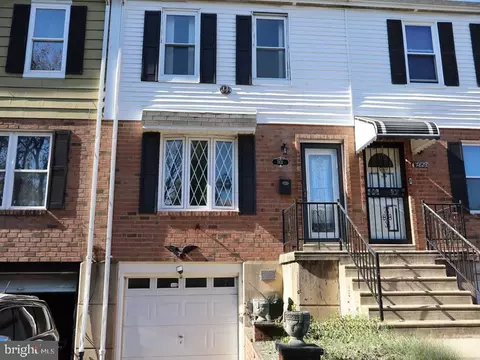 7831 Venus Pl, Philadelphia, PA 19153