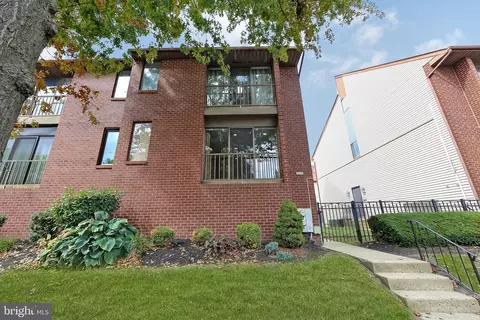 9558 State Rd #47A, Philadelphia, PA 19114