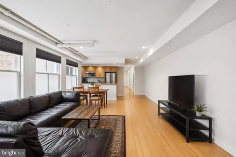 1606 Chestnut St #3, Philadelphia, PA 19103