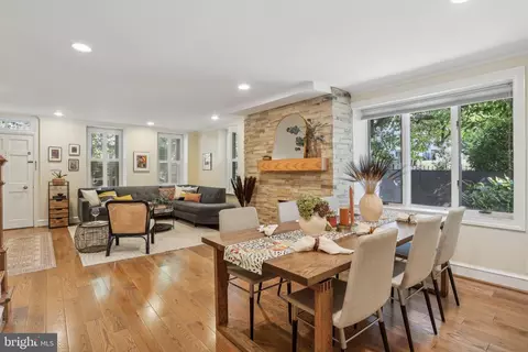 102 W Gravers Ln, Philadelphia, PA 19118