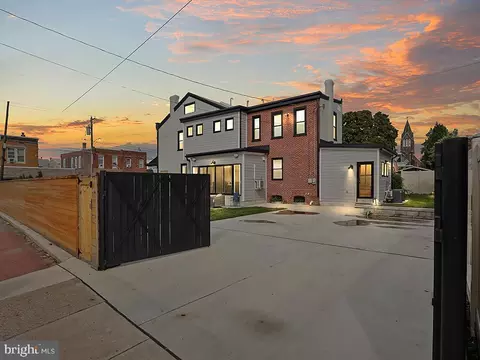 4501 E 5 E Thompson St, Philadelphia, PA 19137