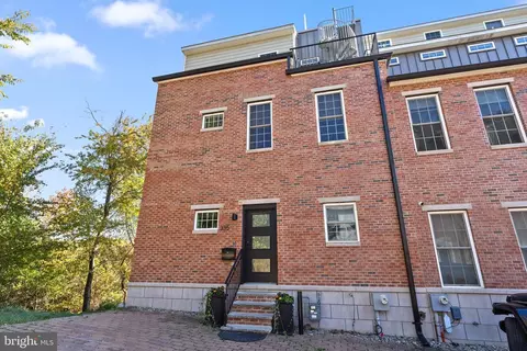 335 Wright St, Philadelphia, PA 19128