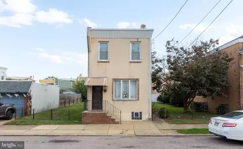 7141 Hegerman St, Philadelphia, PA 19135
