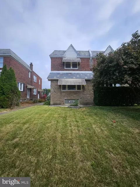 721 Kerper St, Philadelphia, PA 19111