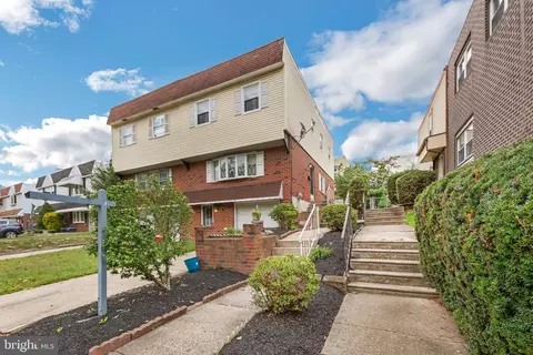 11121 Waldemire Dr, Philadelphia, PA 19154