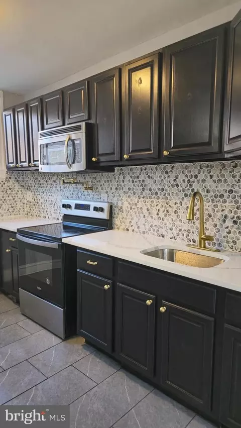 545 E Luray St, Philadelphia, PA 19120