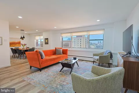 118 S 21st St S #1122-23, Philadelphia, PA 19103
