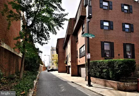 17 Appletree Ct, Philadelphia, PA 19106