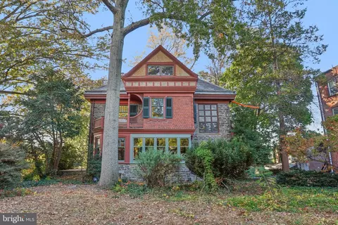51 E Penn St, Philadelphia, PA 19144