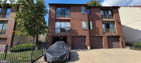 9560 James St #B, Philadelphia, PA 19114