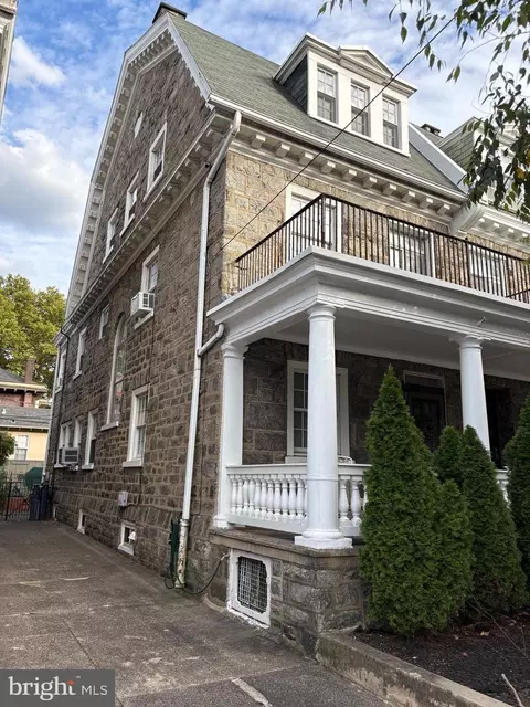2517 S 20th St, Philadelphia, PA 19145