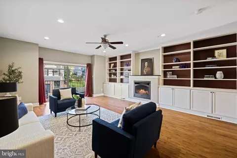 371 Delmar St #B, Philadelphia, PA 19128