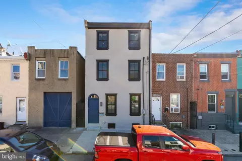 2633 Coral St, Philadelphia, PA 19125