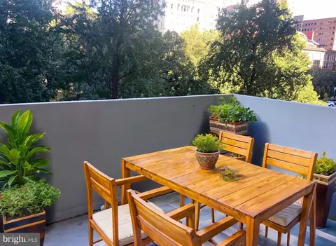 604 S 36 S Washington Sq #308, Philadelphia, PA 19106