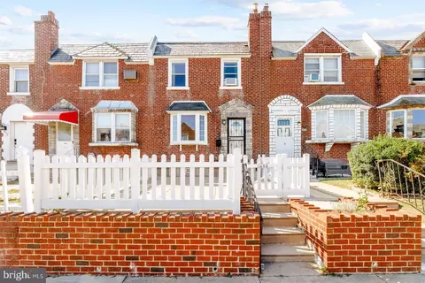4218 Aldine St, Philadelphia, PA 19136