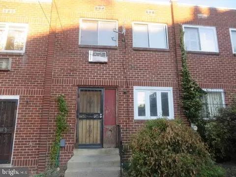 327 E Haines St, Philadelphia, PA 19144