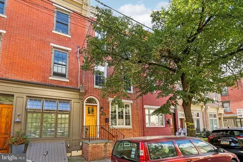 608 Fitzwater St, Philadelphia, PA 19147