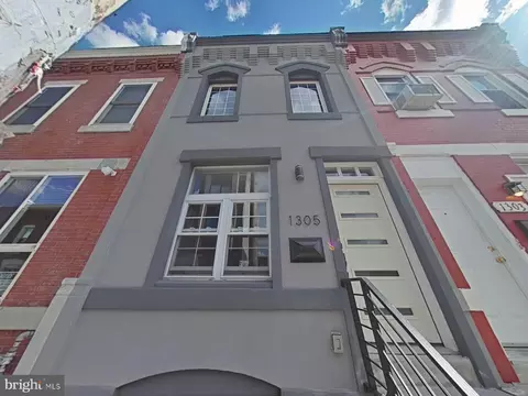 1305 N Dover St, Philadelphia, PA 19121