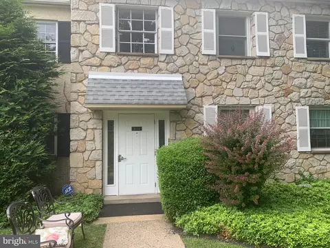 7300 Cresheim Rd # D4, Philadelphia, PA 19119
