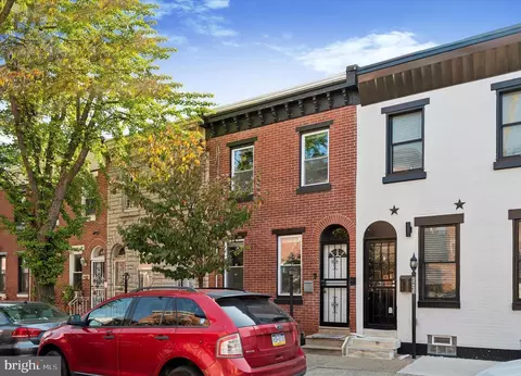 2425 Cedar St, Philadelphia, PA 19125